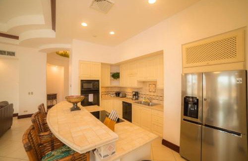 Herradura Apartamento | Bella Vista 2B 3 bdrs pool view in Los Suenos