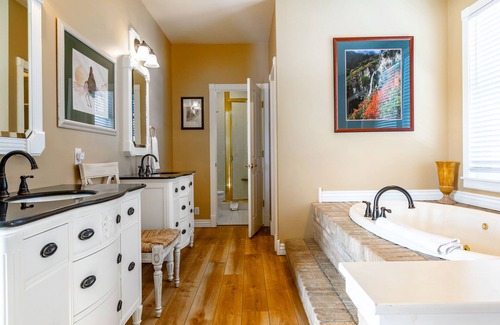 Silver Summit Casa | Bella Vista Estate Sleeps 21