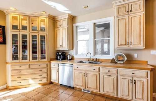 Silver Summit Casa | Bella Vista Sleeps 21 · Hot Tub · Mountain Views