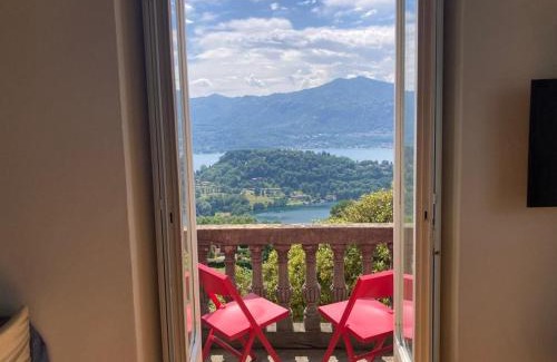 Miasino Apartamento | Bellavista in palazzo storico e deliziosa vista lago!