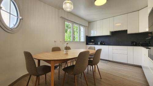 Cachan Villa | Belle maison, 15mn de Paris, 2 parkings gratuits