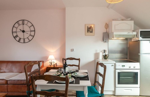 Tregunc Apartamento | Belle Vue Mer by Interhome