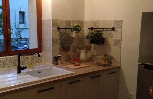 Bize-Minervois Casa | BelleBize - Romántica casa de piedra francesa; BAÑO DEL RÍO