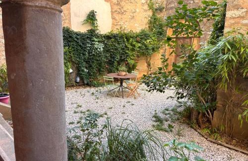 Cournonsec Casa | Belles chambres et SPA, en pleine nature