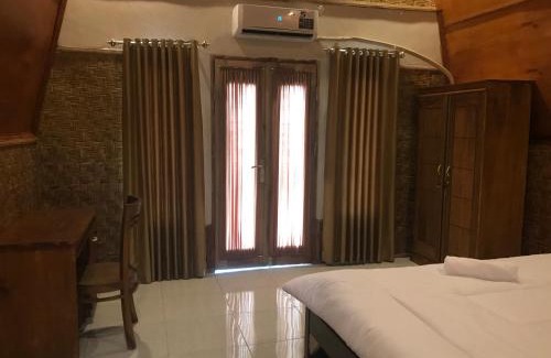 Kecamatan Montong Gading Complejo | Bello Ethnic Bungalow & Resto
