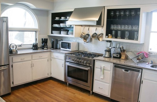 East Patchogue Casa | Bellport / E. Patchogue, 4 dormitorios, 3 baños, frente al mar, playa privada, muy privado