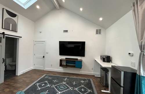 Belmont Apartamento | Belmont Master Studio Suite centrally located in the Bay Area.
