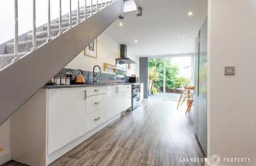 Portswood Casa | Belmont Retreat by Grandeur Property