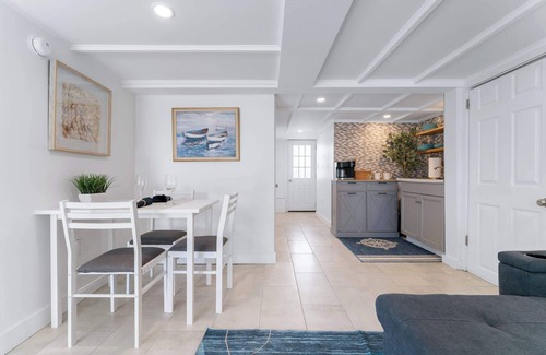 Wells Beach Apartamento | Below Deck Summary: W