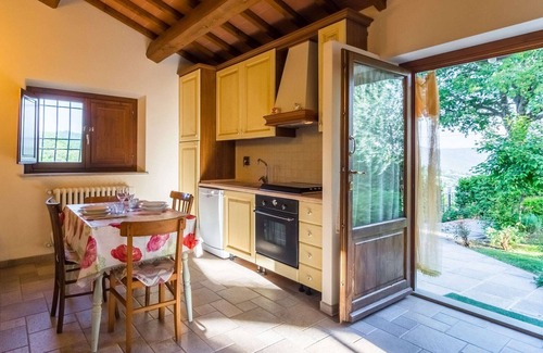 Dicomano Casa | Increíble casa de vacaciones en Dicomano con Piscina