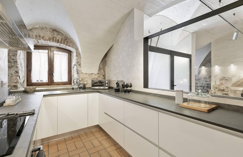 Garriguella Casa | Casa señorial en Garriguella con piscina privada