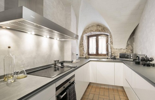 Garriguella Casa | Casa señorial en Garriguella con piscina privada