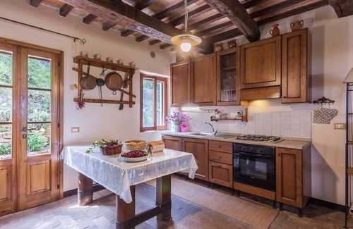 Montefelcino Villa | Villa tranquila en Montefelcino con piscina