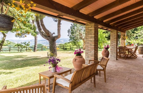 Montefelcino Villa | Villa tranquila en Montefelcino con piscina