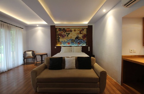 Banyuasri Hotel | Belvilla Serenity Resort