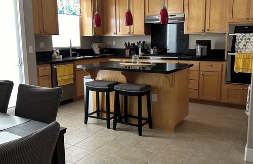 Benicia Condominio | Benicia Downtown Waterfront Living... Newly Furnished!!!