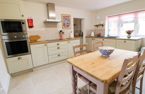 Oakham Cabaña | BENNETT'S COTTAGE, family friendly, with a garden in Oakham