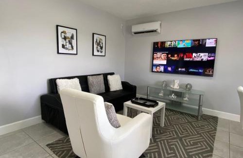 Hollywood Apartamento | Bens Spacious Luxury Suite