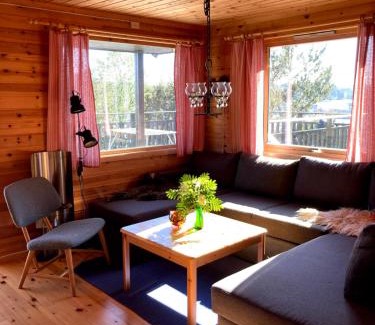 Fjell Casa | Bergen/Sotra: Sea cabin. Spa. Fishing. Boat