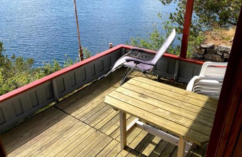 Fjell Casa | Bergen/Sotra:Waterfront cabin(s).Boat.Fish.Jacuzzi