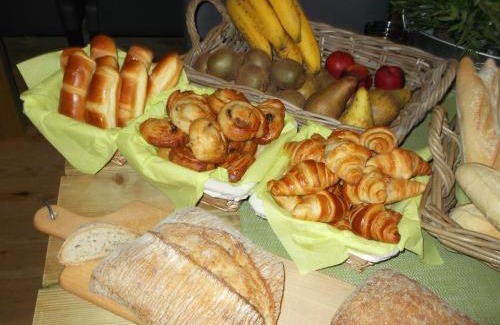 Bertignat Cama Y Desayuno | Bergeveaux