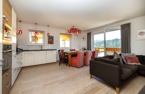 Flachau Apartamento | "Berghaus" ski in /ski out - vacation apartment over 2 floors - living space 115 m²
