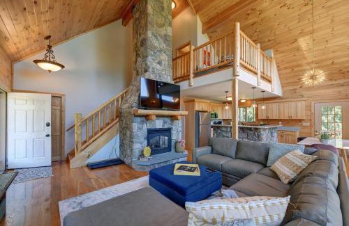 Great Barrington Casa | Berkshire Vacation Rentals: Great Barrington Cabin Sleeps 14 Walk To Town