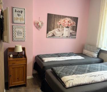 Neukoelln Apartamento | BERLIN PUR - Wohnung für bis zu 12 Personen