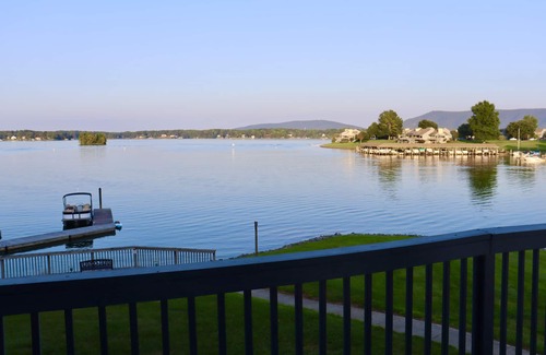 North Shore Condominio | Tarifa Todo Incluido! Lujoso Waterfront Condo con maravillosos servicios