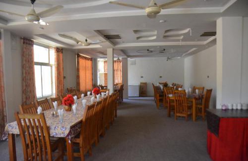G-9 Sector Cama Y Desayuno | Besham Inn, Besham