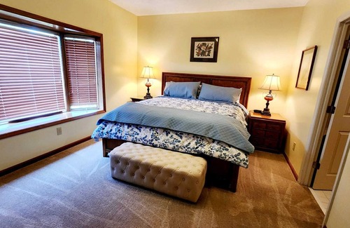 Blowing Rock Complejo | Sin cargos de administrador! Impresionante condominio recién remodelado en Chetola! Solo $ 55 de limpieza