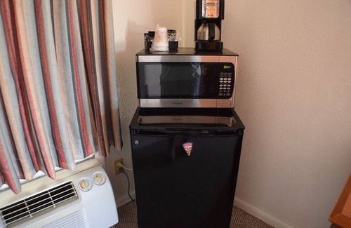 Carthage Hotel | Best Budget Inn