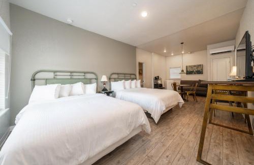 Hot Springs Hotel | Best Court