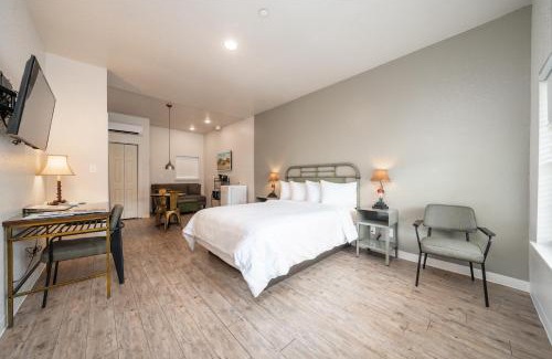 Hot Springs Hotel | Best Court