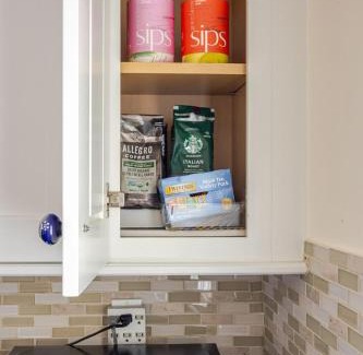 Greenwich Casa | Best hotel alternative for big group near train to NYC