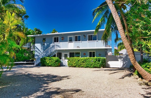 Sunshine Estates Apartamento | Fabulosa Islamorada 6/4 Waterfront Pool Home!