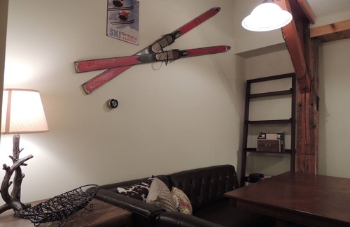 Ludlow Condominio | La mejor ubicación! Centro renovado pueblo Okemo 2 BR - transporte gratuito fuera de la puerta!