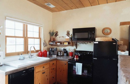 Old Town Casa | Best Location/ Walkable Neighborhood/ Gated Parking