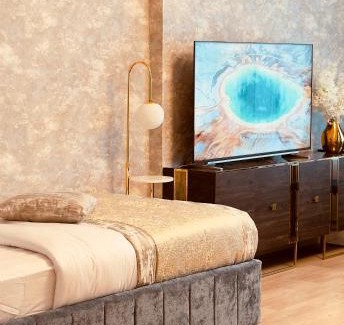 Ajman Apartamento | BEST PLACE HOLIDAY HOME ii FREE PARKING
