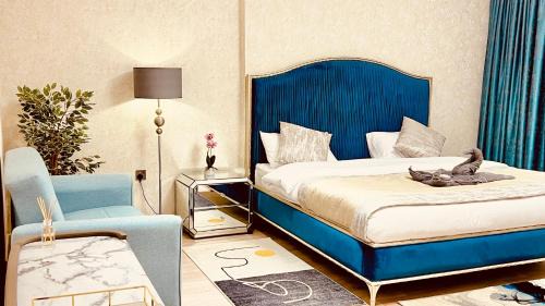 Ajman Apartamento | BEST PLACE HOLIDAY HOME ii FREE PARKING