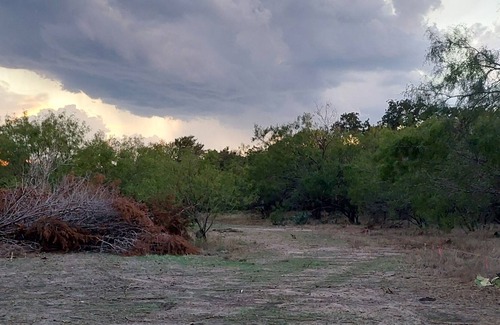 Marble Falls Alquiler De RV | Best Place to watch the Eclipse. Primitive camping.