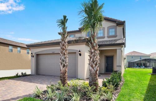 Loughman Villa | Best Resort Near Disney Private Pool & Spa Home! villa