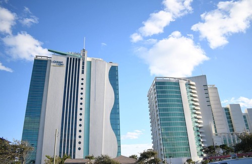 Downtown Myrtle Beach Condominio | Best Views in Myrtle|Top Floor Penthouse|King Bed!