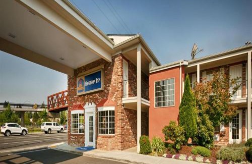 Medford Hotel | Best Western Horizon Inn