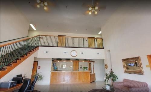 Delano Hotel | Best Western Liberty Inn