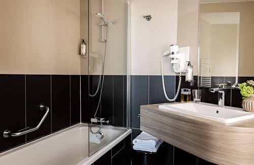 Issy-les-Moulineaux Hotel | Best Western Paris Porte de Versailles