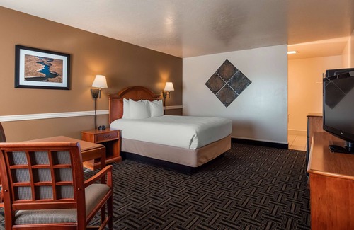 Beaver Hotel | Best Western Paradise Inn
