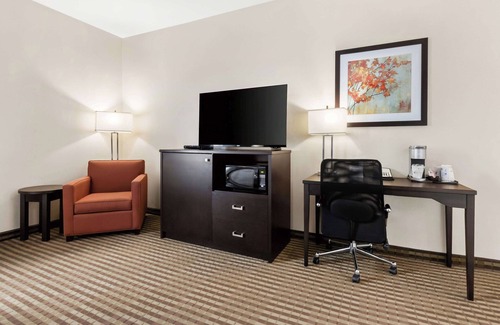 Centre Wellington Hotel | Best Western Plus Fergus Hotel