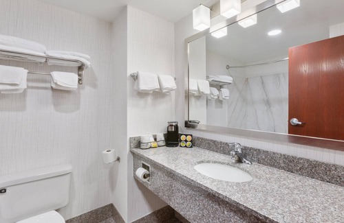 Nashville Hotel | Best Western Plus Belle Meade Inn & Suites