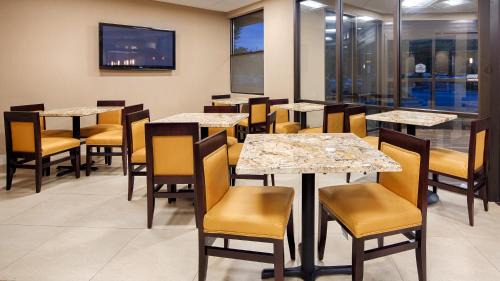 Elkridge Hotel | Best Western Plus BWI Airport Hotel - Arundel Mills